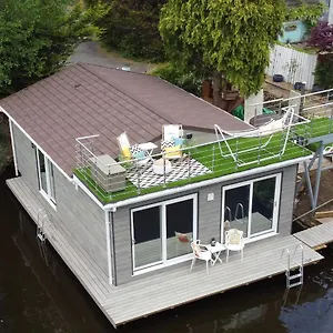 Tulana Taggs - Floating On Idyllic Island Botel Hampton Hill